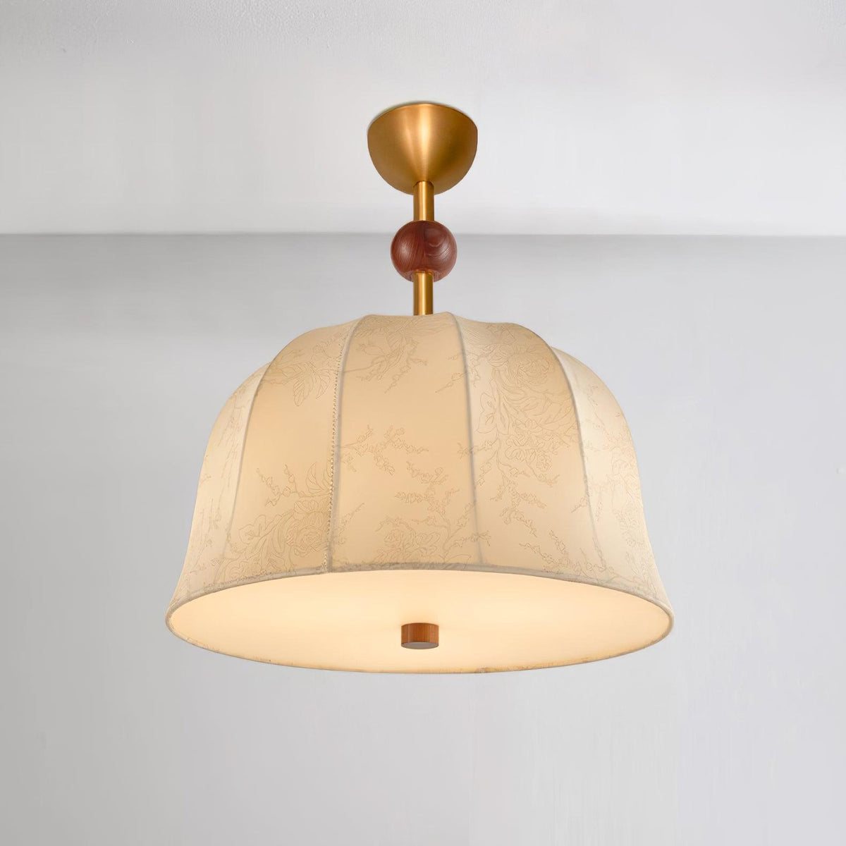 Lampada da soffitto in tessuto, metallo e legno per interni eleganti dal calore accogliente