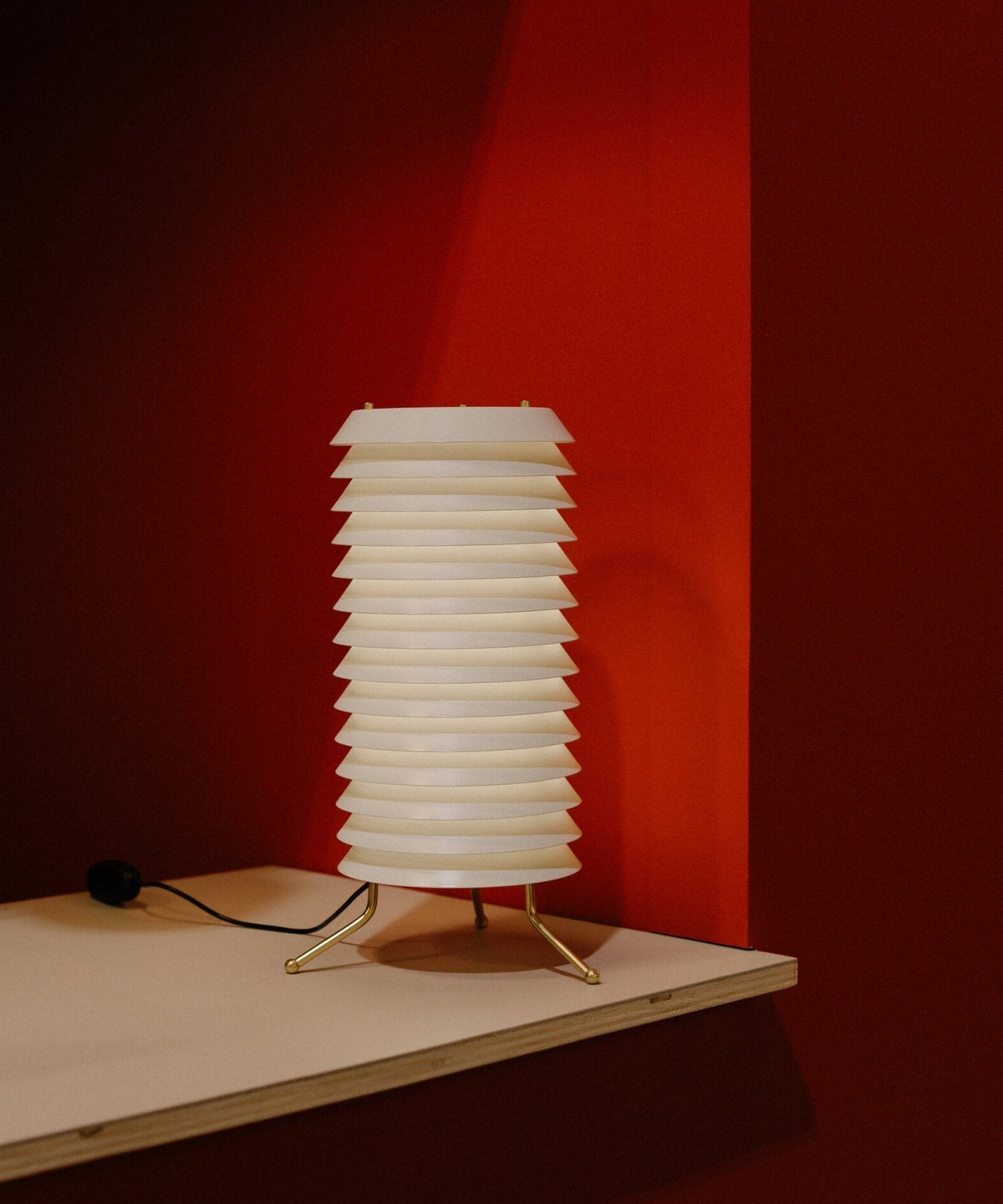 Orelelette lampada da tavolo Lattice Scandina