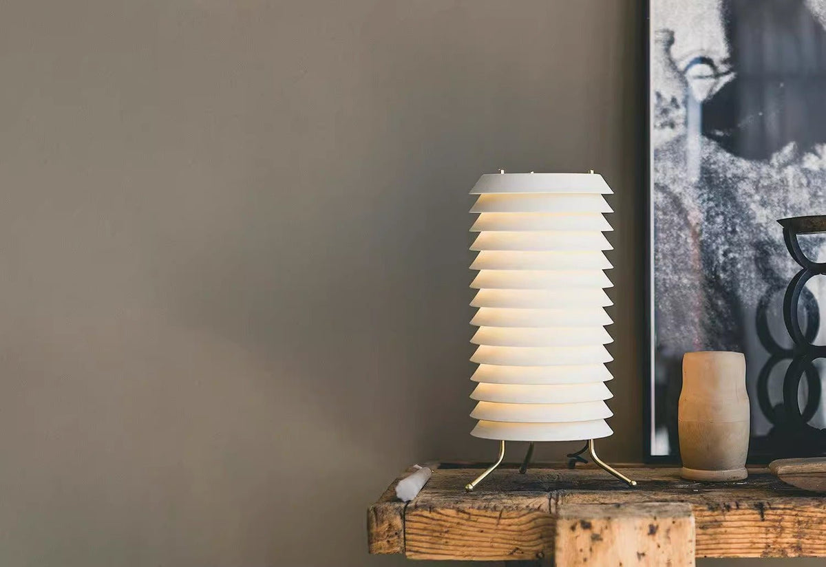 Orelelette lampada da tavolo Lattice Scandina
