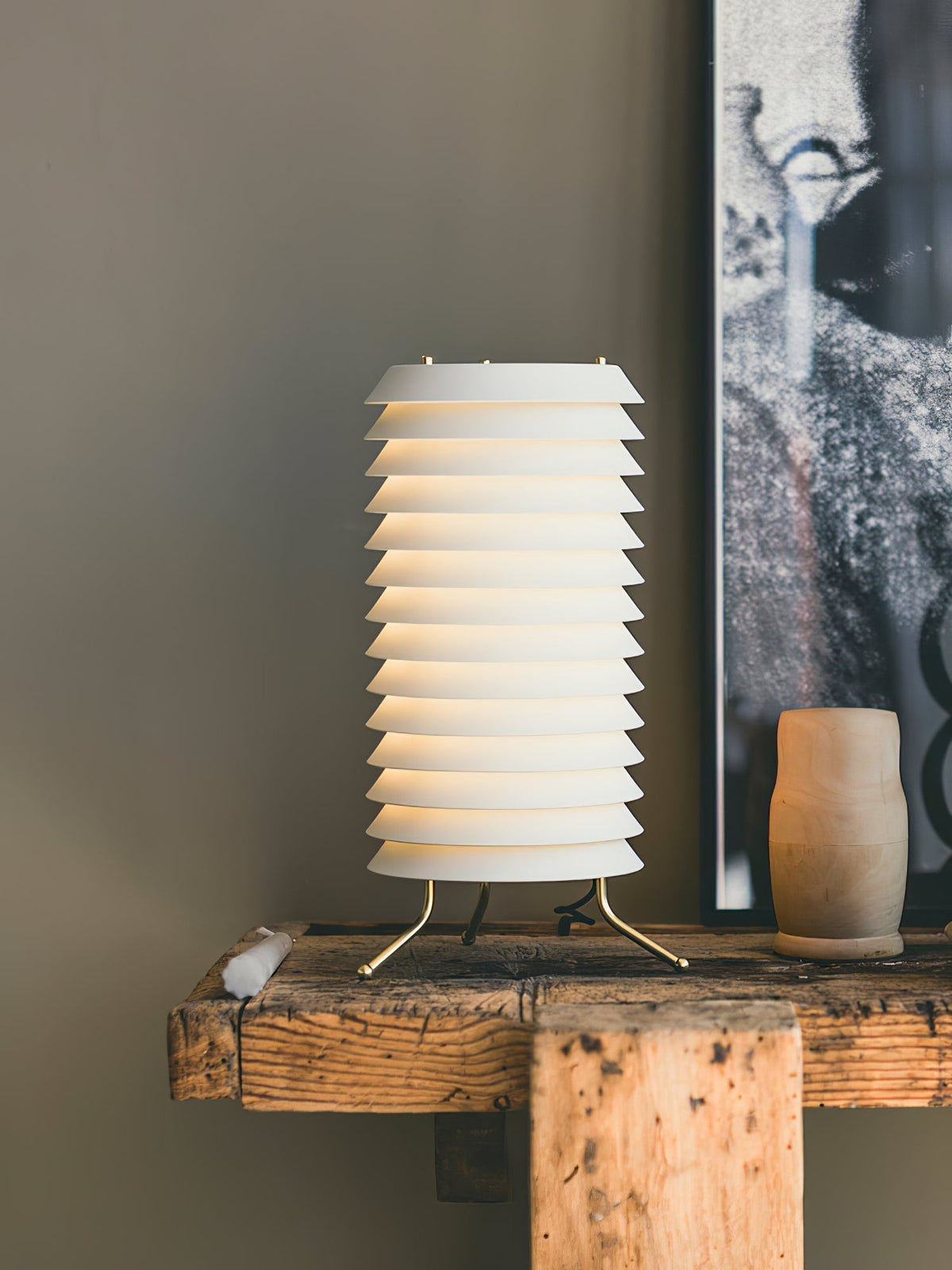Orelelette lampada da tavolo Lattice Scandina