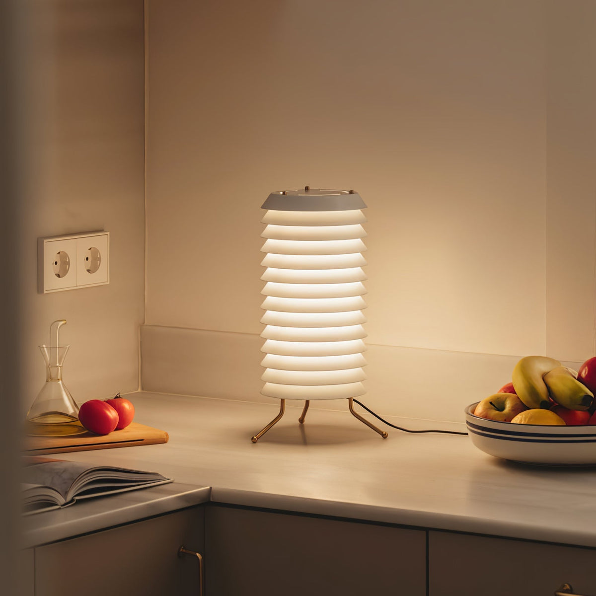 Orelelette lampada da tavolo Lattice Scandina