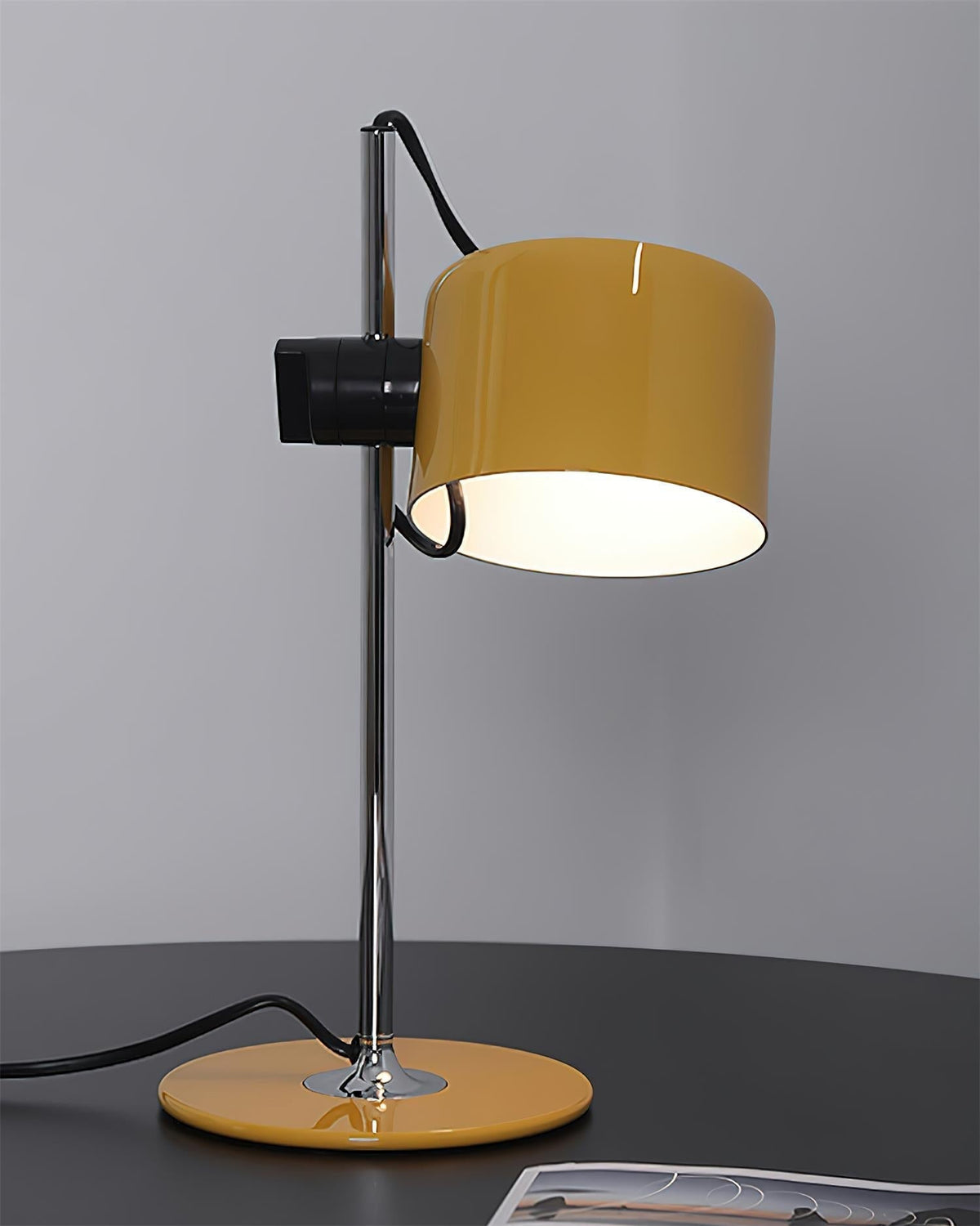 Renuine lampada da tavolo