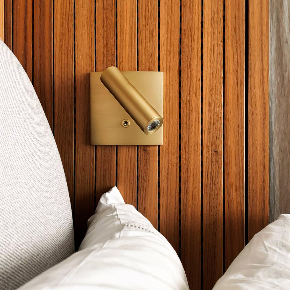 Teriiira Micro Square applique con Spotlight