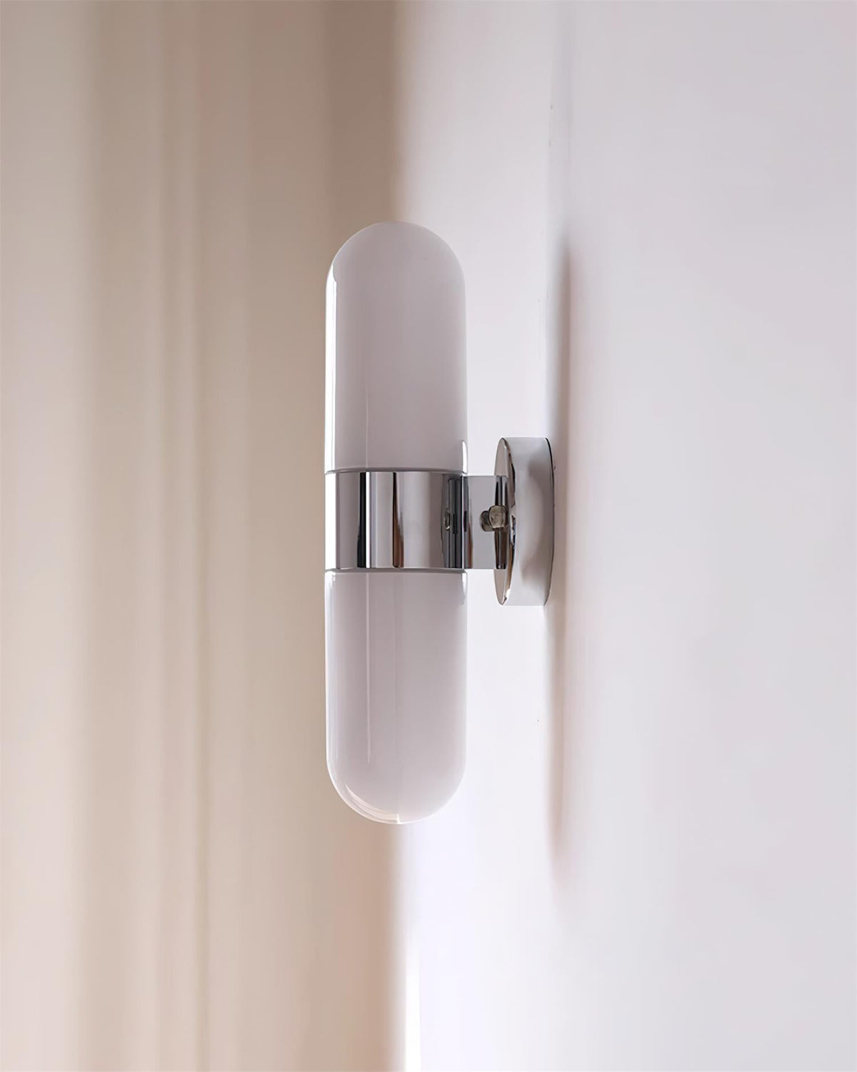 Lampada da parete in metallo e vetro, stile moderno minimalista verticale per camera da letto