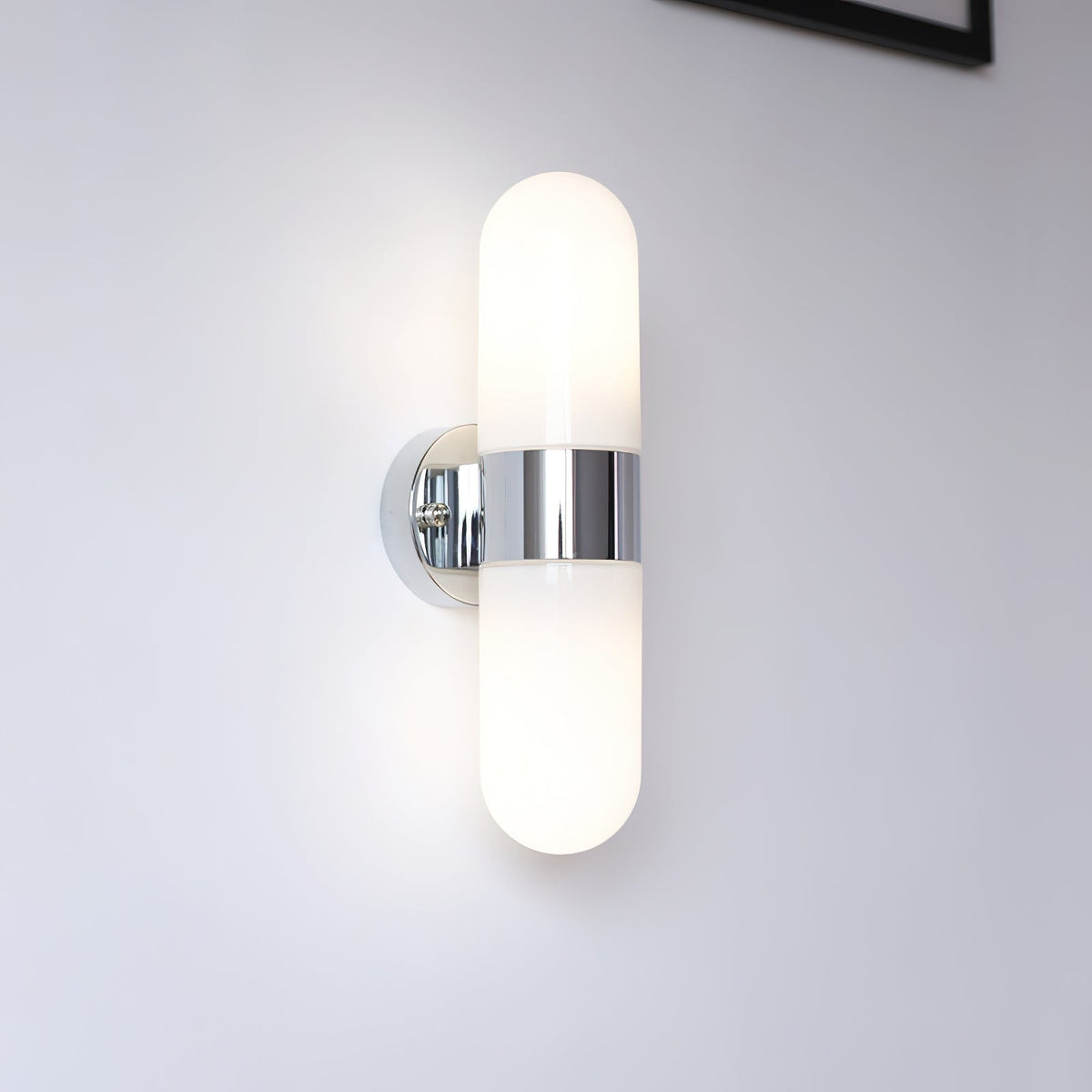 Lampada da parete in metallo e vetro, stile moderno minimalista verticale per camera da letto