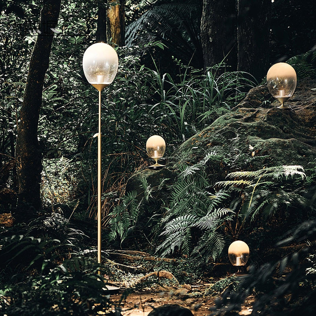 Unex lampada da tavolo in vetro oro artistico