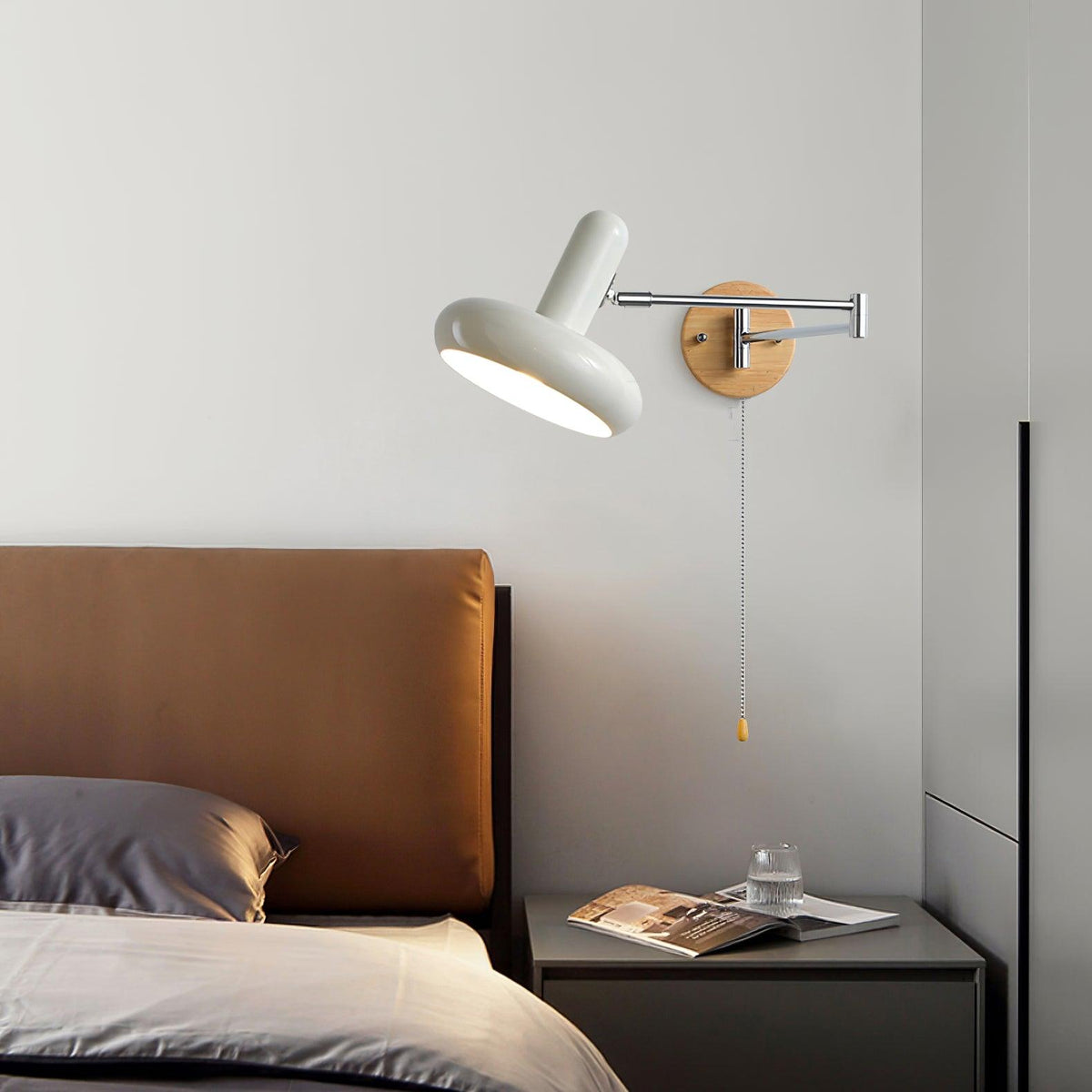 Lampada da parete a braccio girevole con paralume arrotondato e catena di estrazione, stile moderno retrò