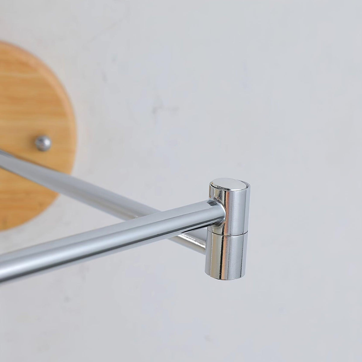 Lampada da parete a braccio girevole con paralume arrotondato e catena di estrazione, stile moderno retrò