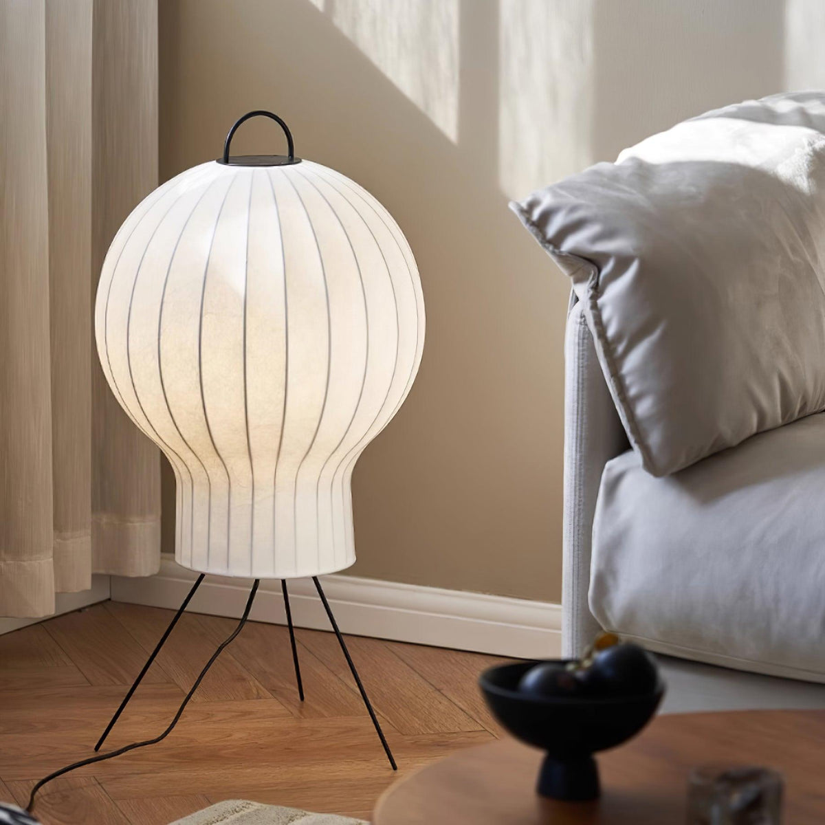 Balloon lampada da terra minimalista in Seta a globo