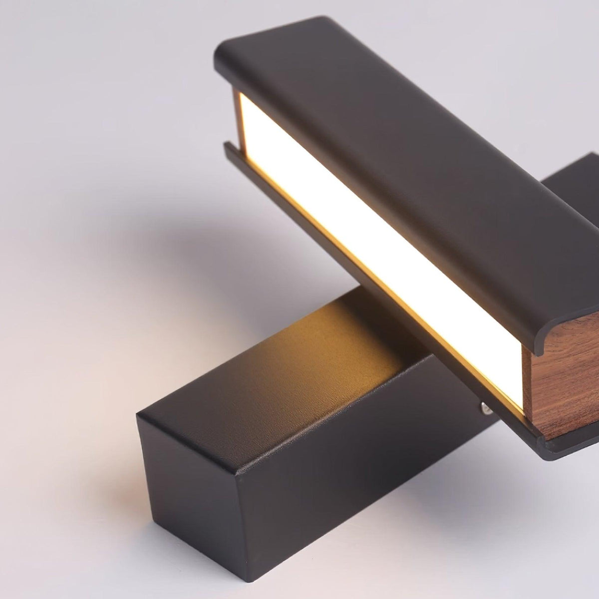 Lampada da parete regolabile in alluminio per camera da letto e soggiorno