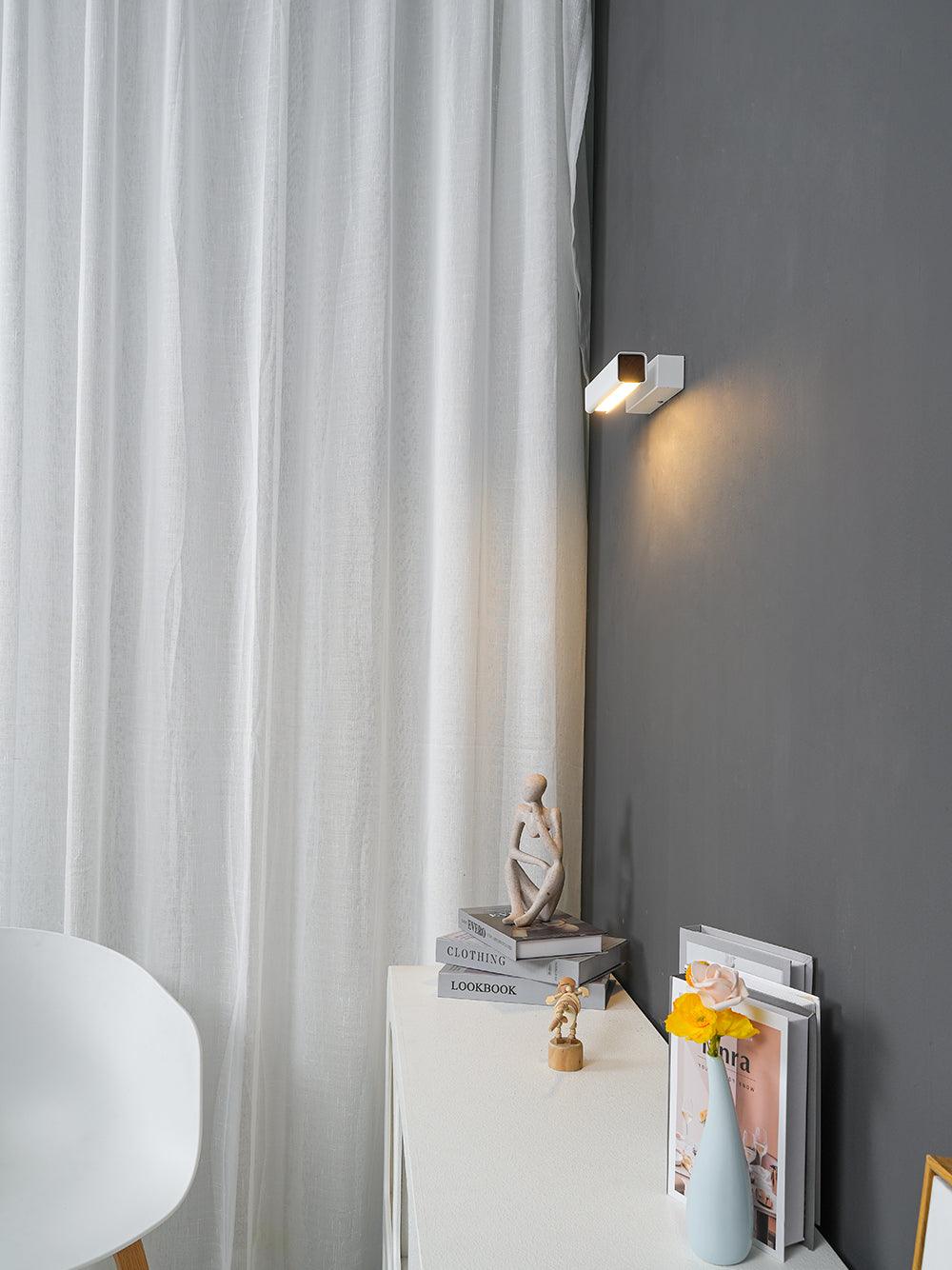 Lampada da parete regolabile in alluminio per camera da letto e soggiorno