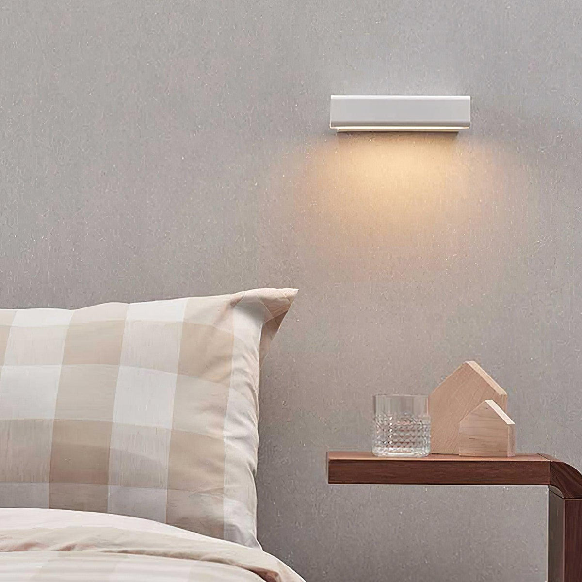 Lampada da parete regolabile in alluminio per camera da letto e soggiorno