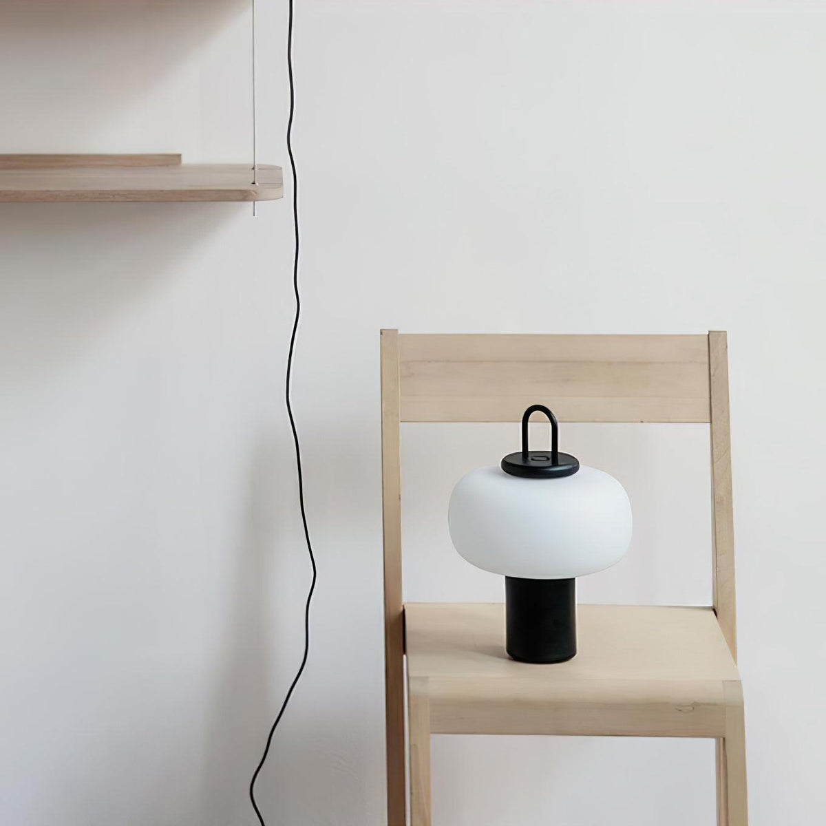 Reveny lampada da tavolo minimalista
