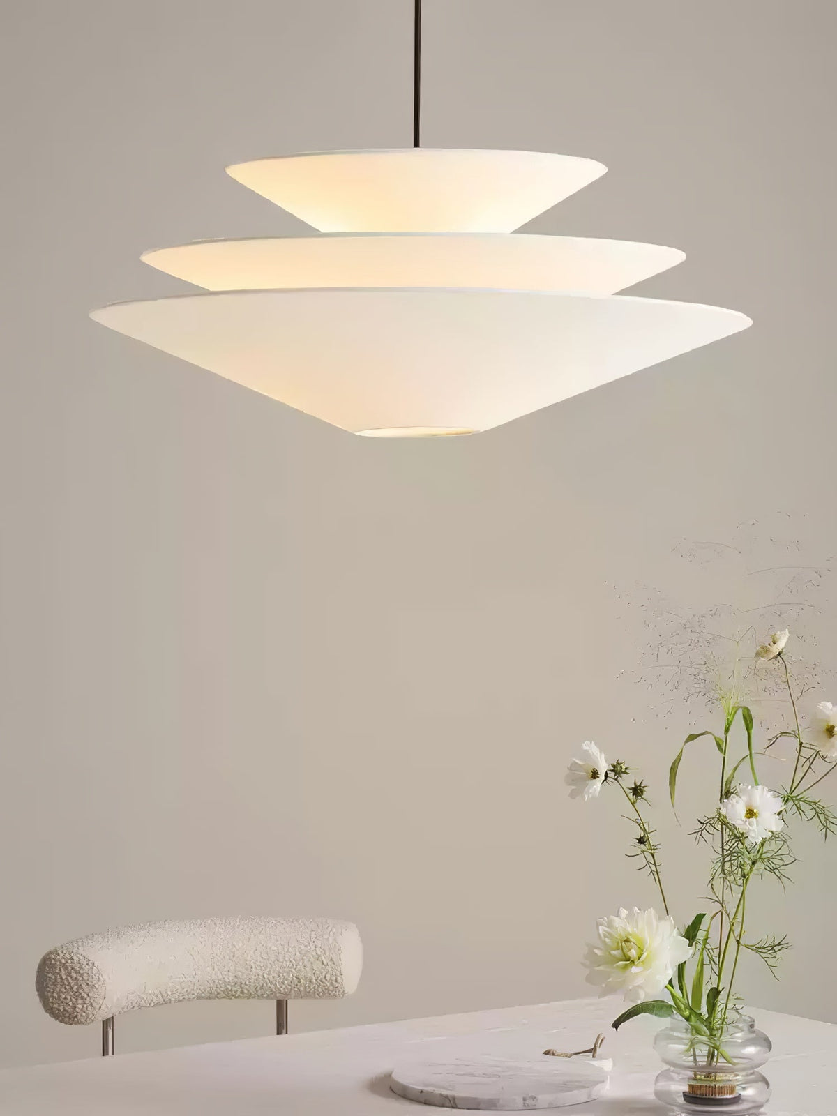 Triara lampada a sospensione minimalista a Strati