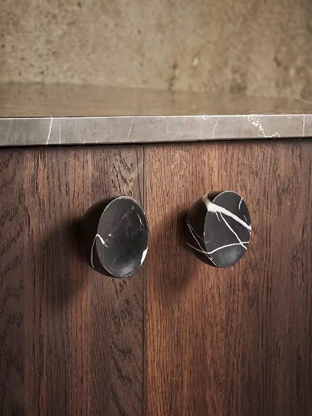 Nerarina Maniglia in marmo Obsidian Core