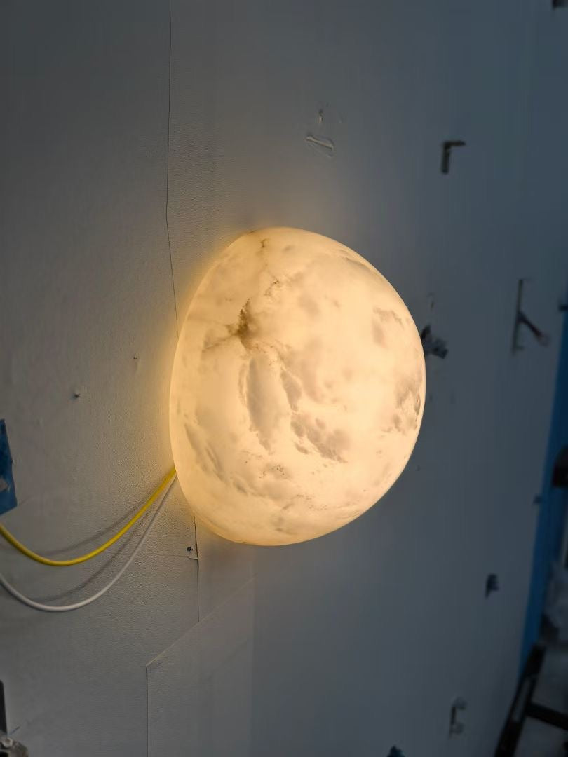 Nyraean lampada da parete in alabastro