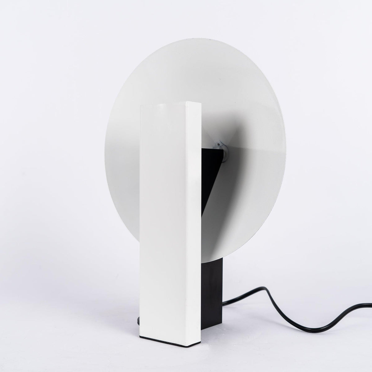 Cis lampada da tavolo minimalista