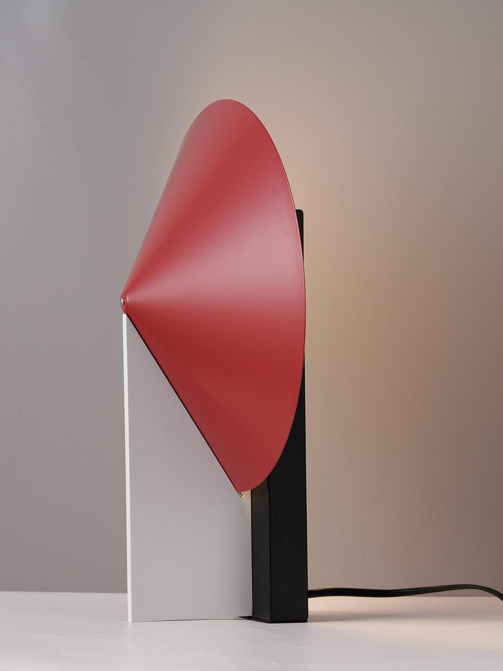 Cis lampada da tavolo minimalista