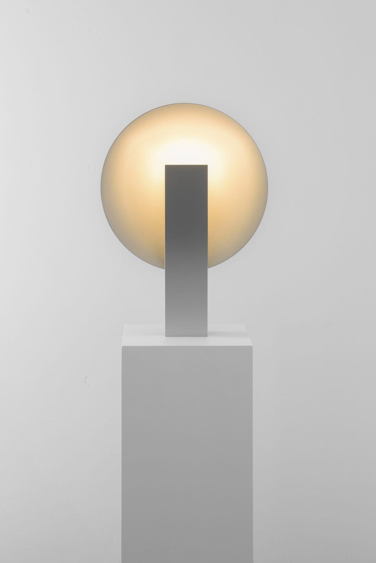 Cis lampada da tavolo minimalista