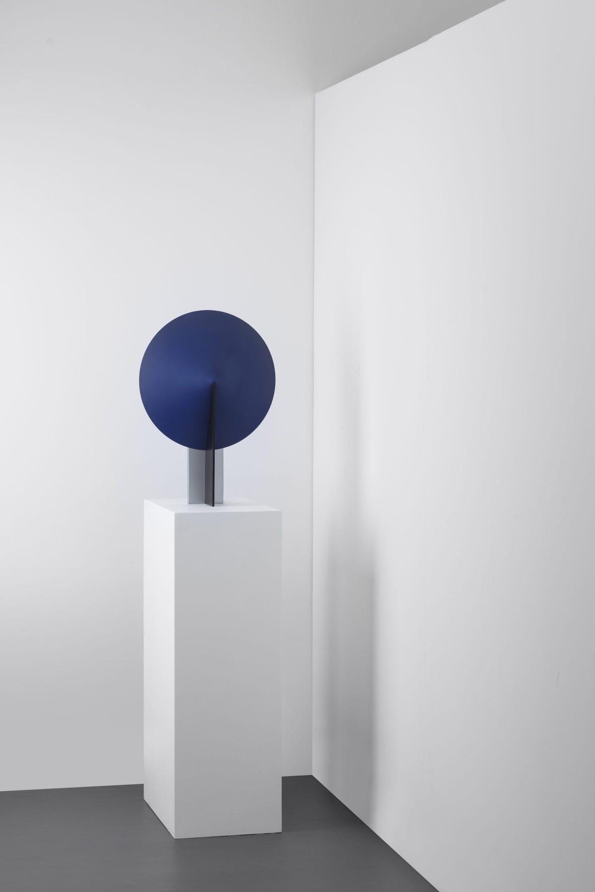 Cis lampada da tavolo minimalista