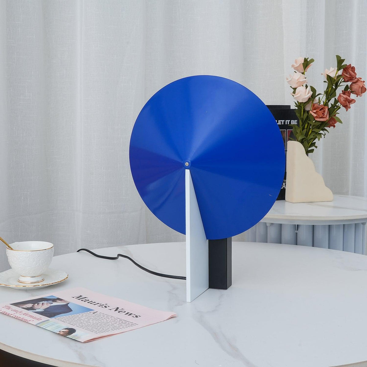 Cis lampada da tavolo minimalista