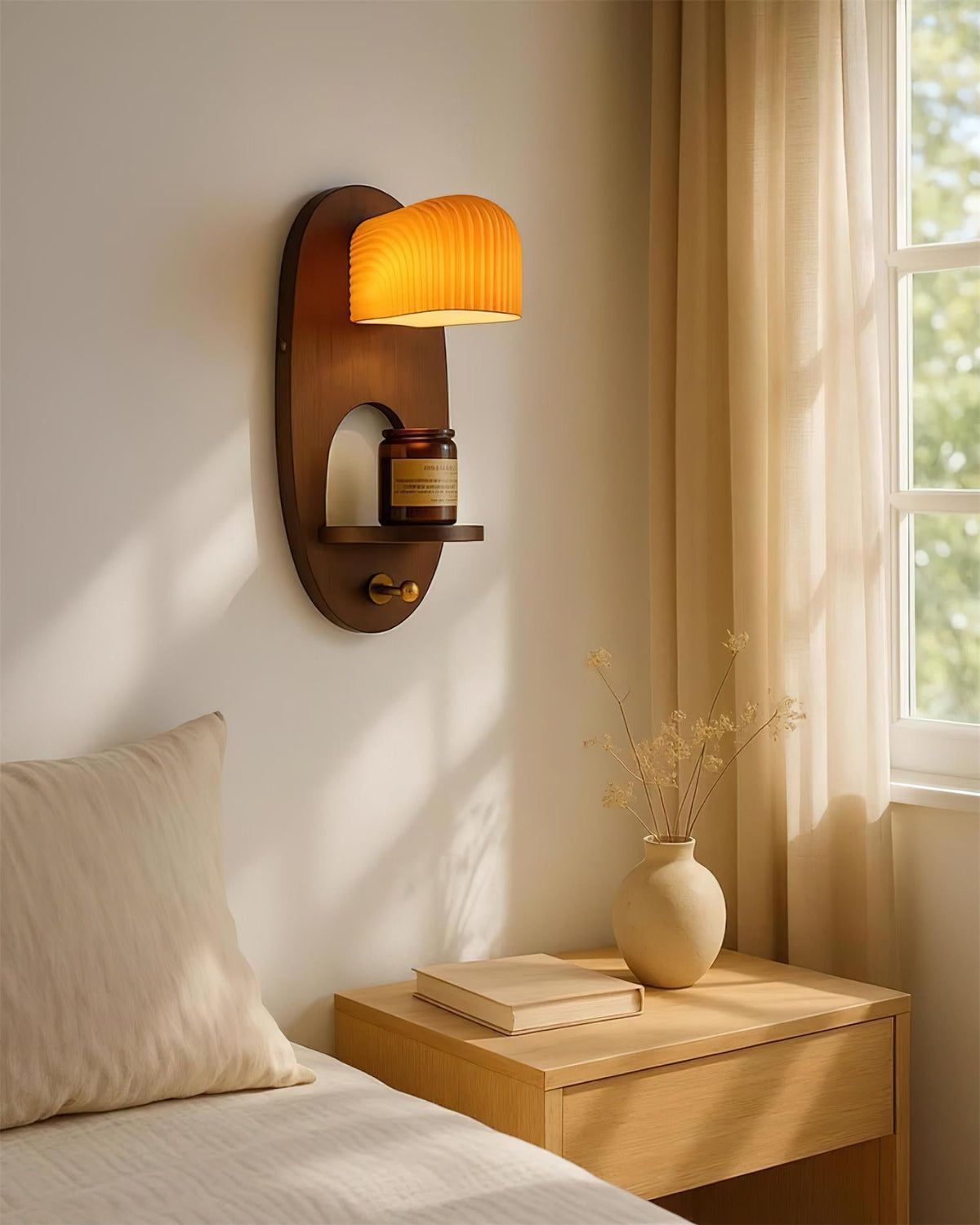Ambria applique