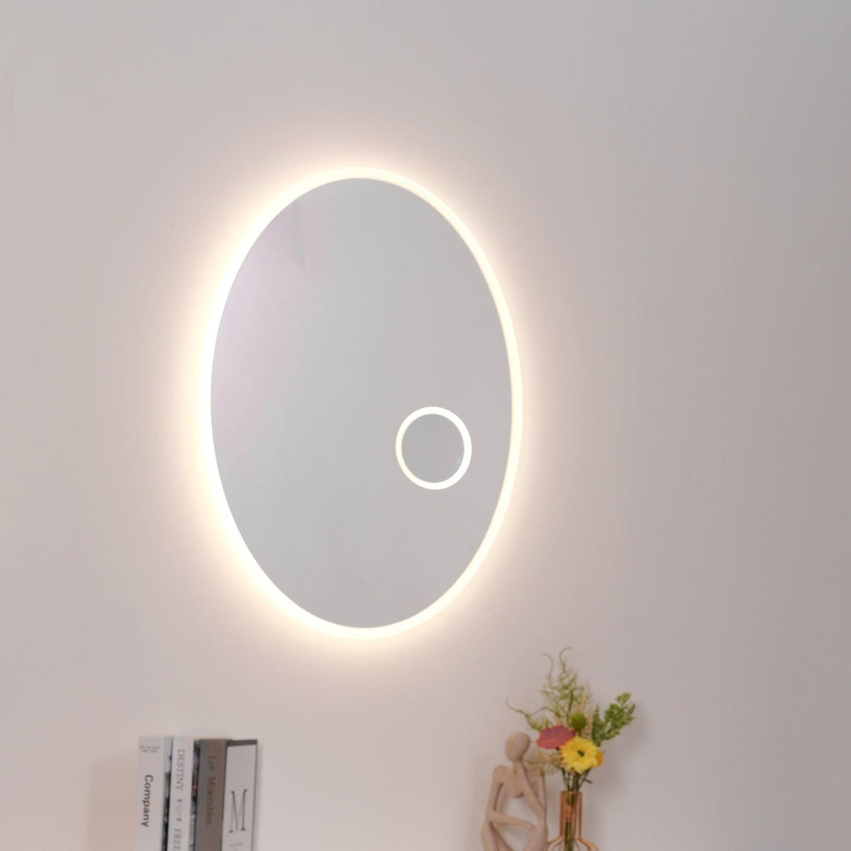Ovariel Specchio ovale in plastica con luce da parete