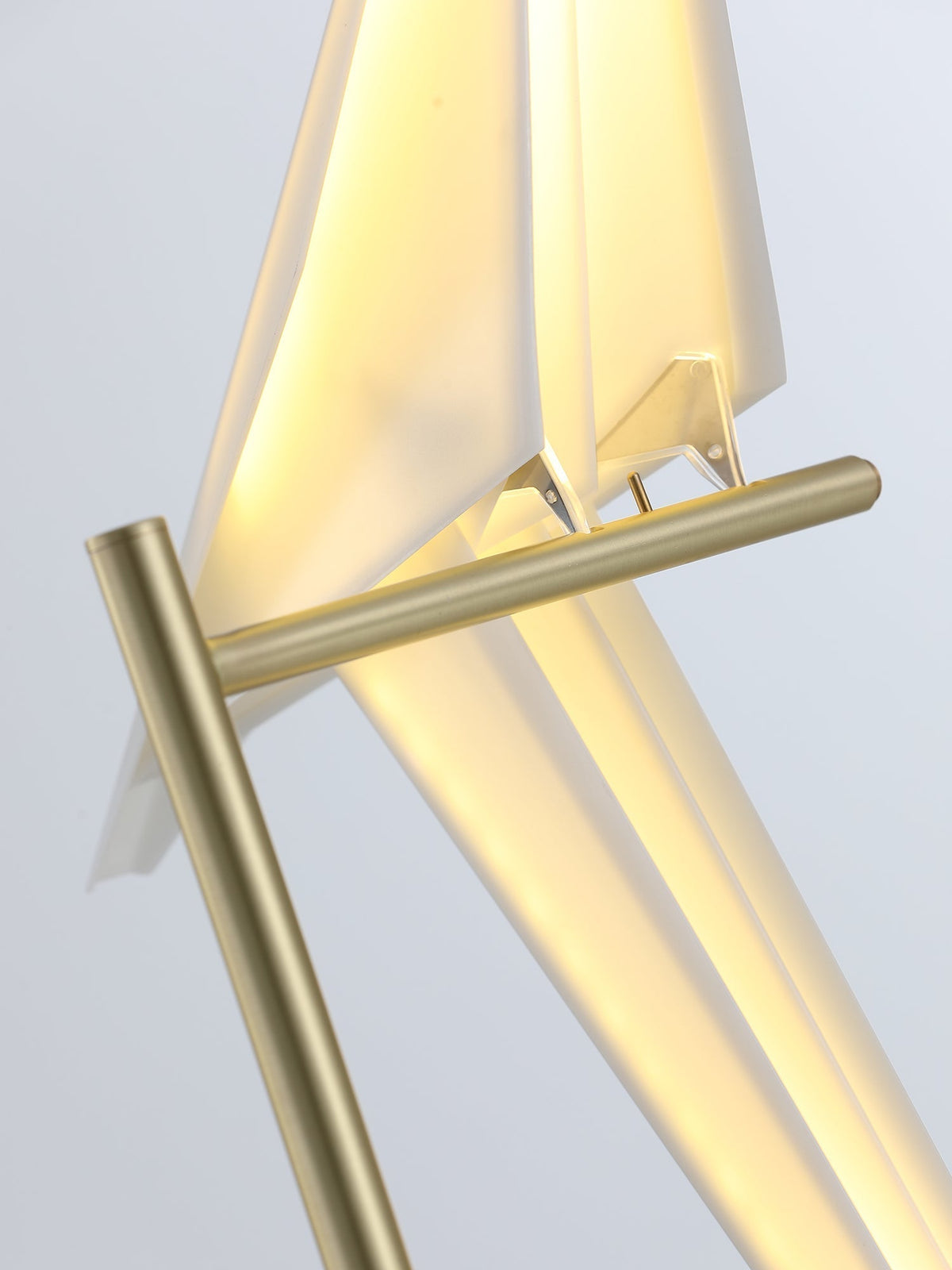 Kaelora lampada da tavolo contemporanea