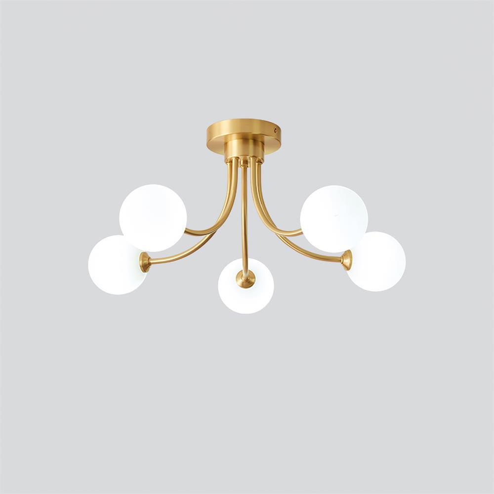 Lampada da soffitto bracci ramificati in ottone, paralumi sfera opalina, design moderno ed elegante