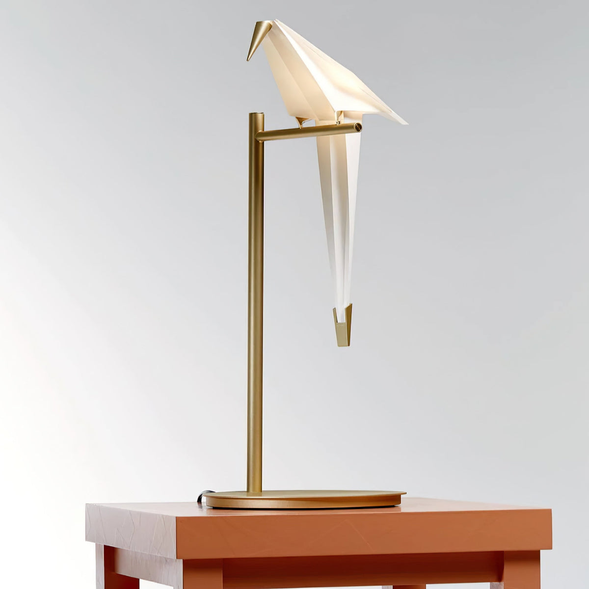 Kaelora lampada da tavolo contemporanea