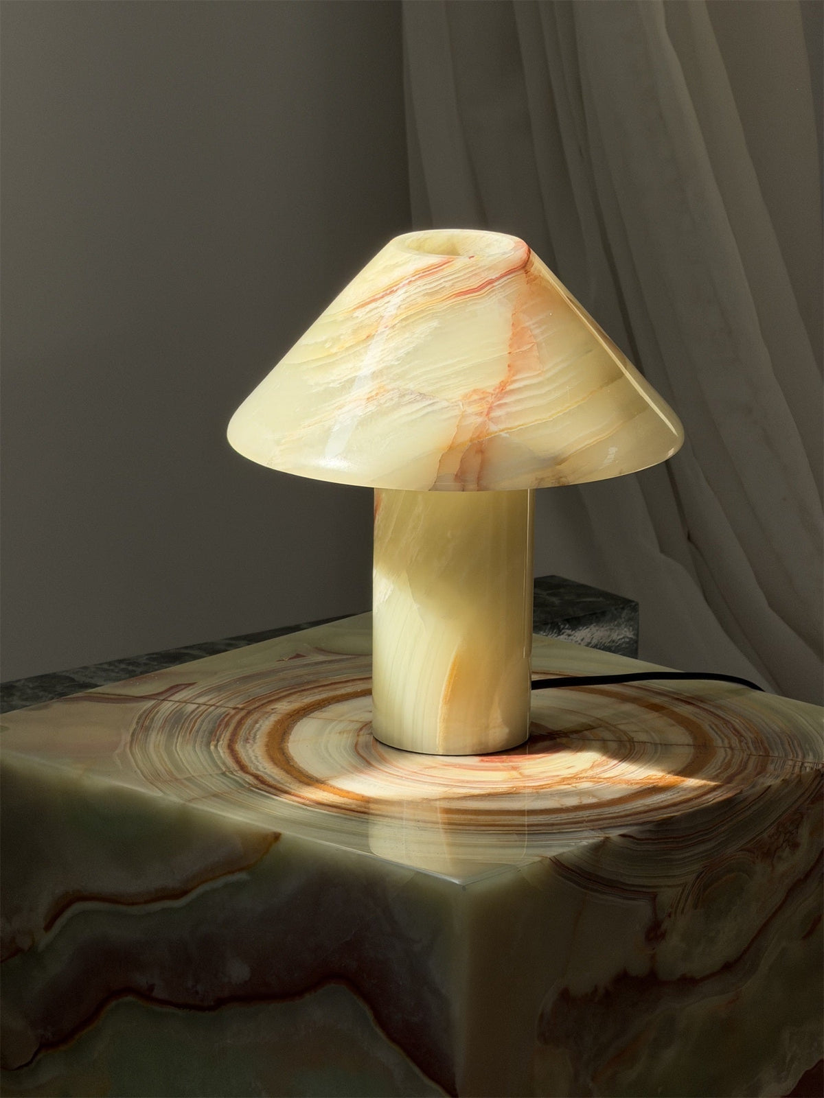 Pillar lampada da tavolo in pietra Onyx ciano