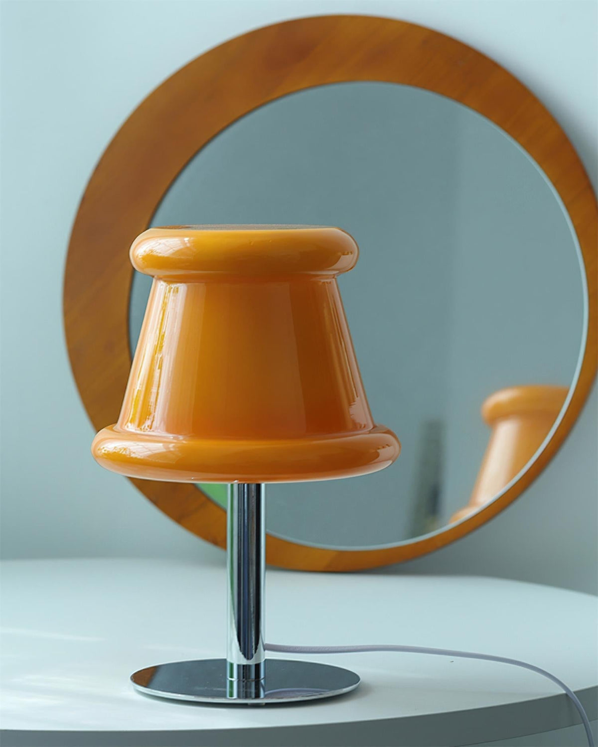 Amber lampada da tavolo