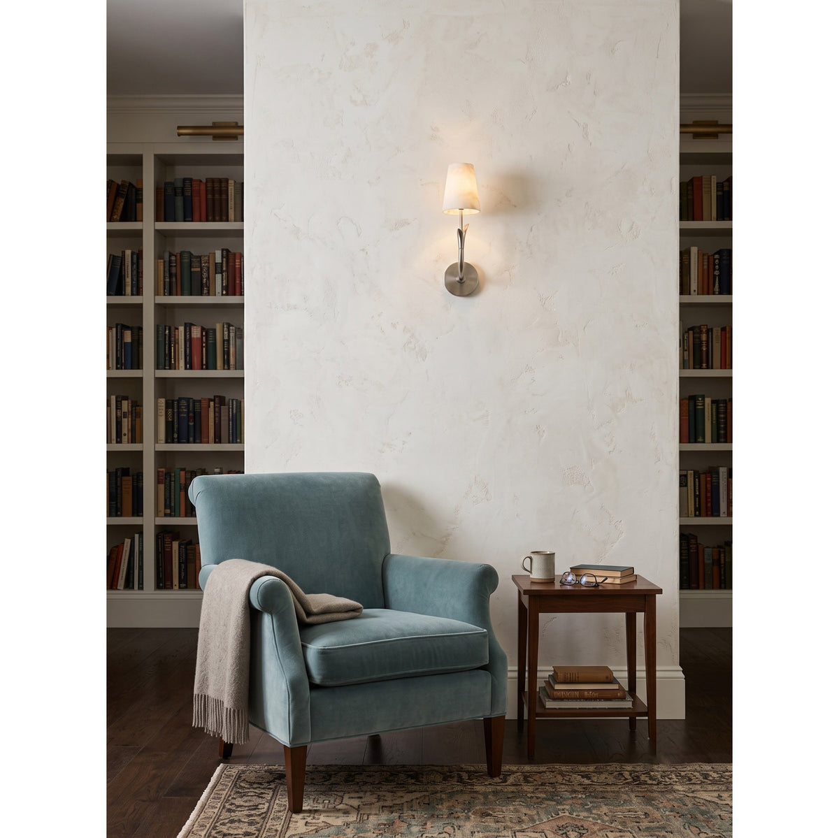Luminella applique