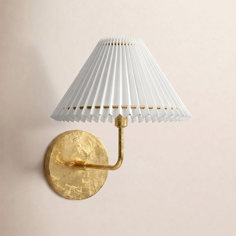 Cirinora applique