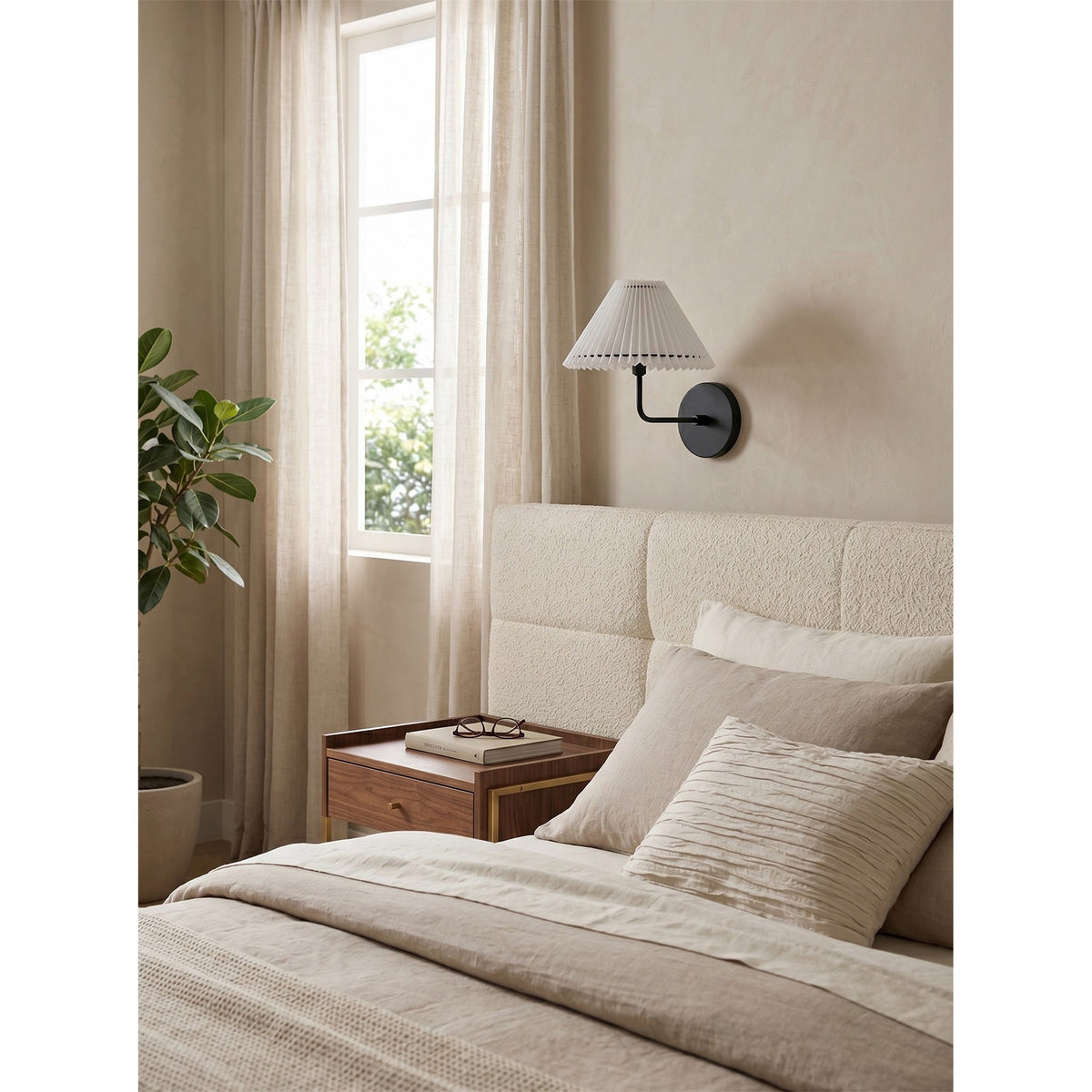 Cirinora applique
