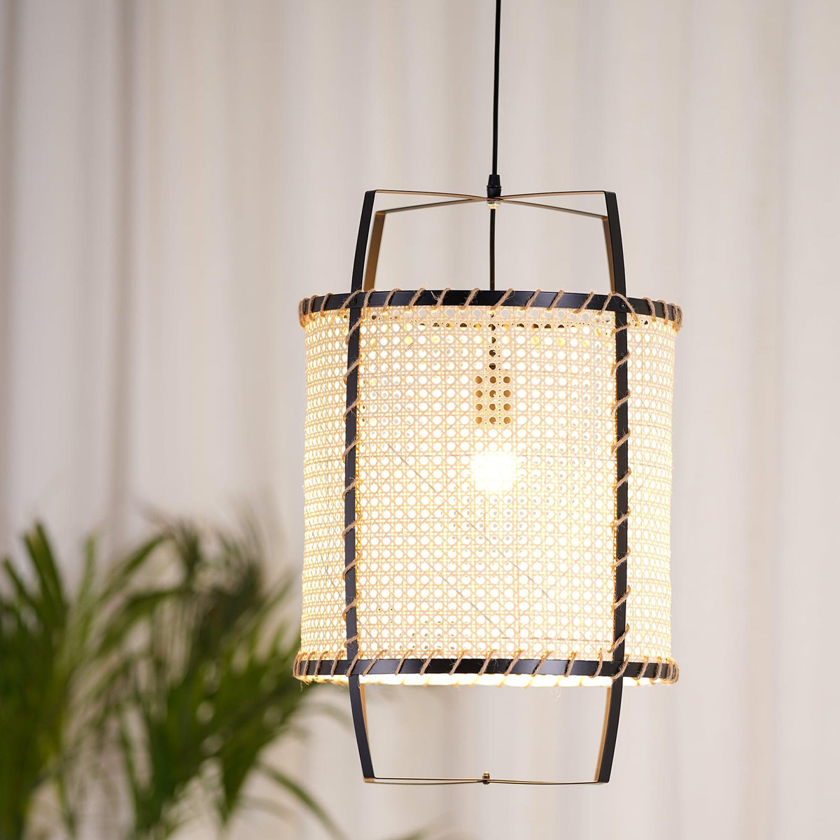 Kevis lampada a sospensione Struttura metallica in canna di rattan stile industriale