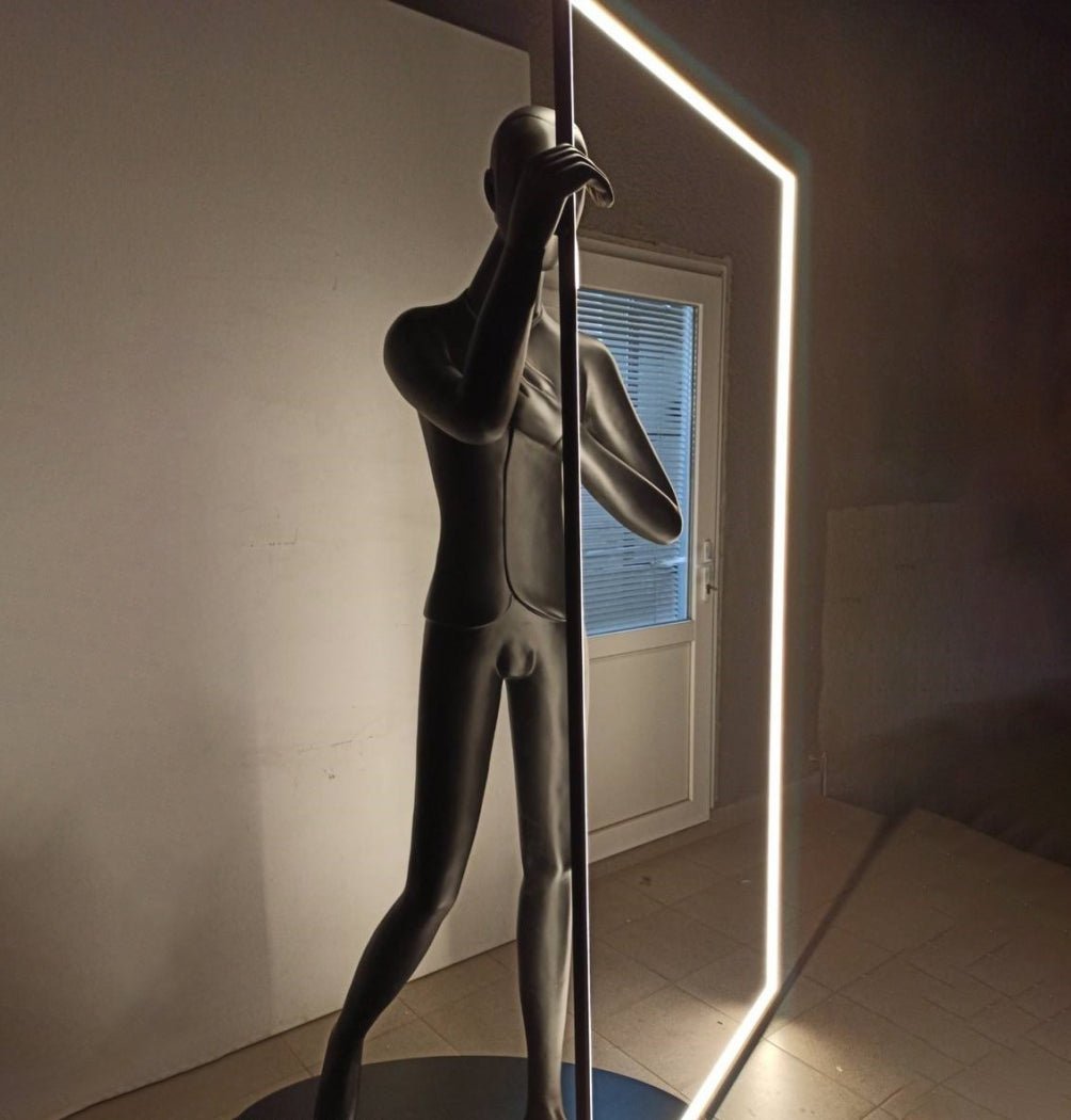 Onoryra lampada da terra in Specchio nero