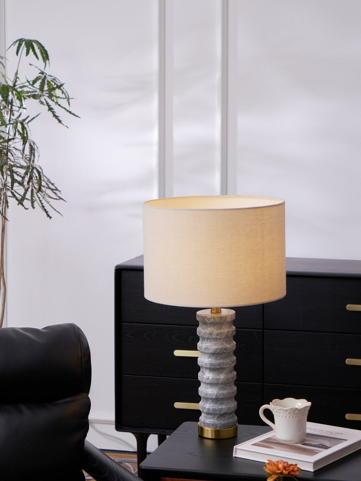 Petirielle lampada da tavolo in Pietra moderna