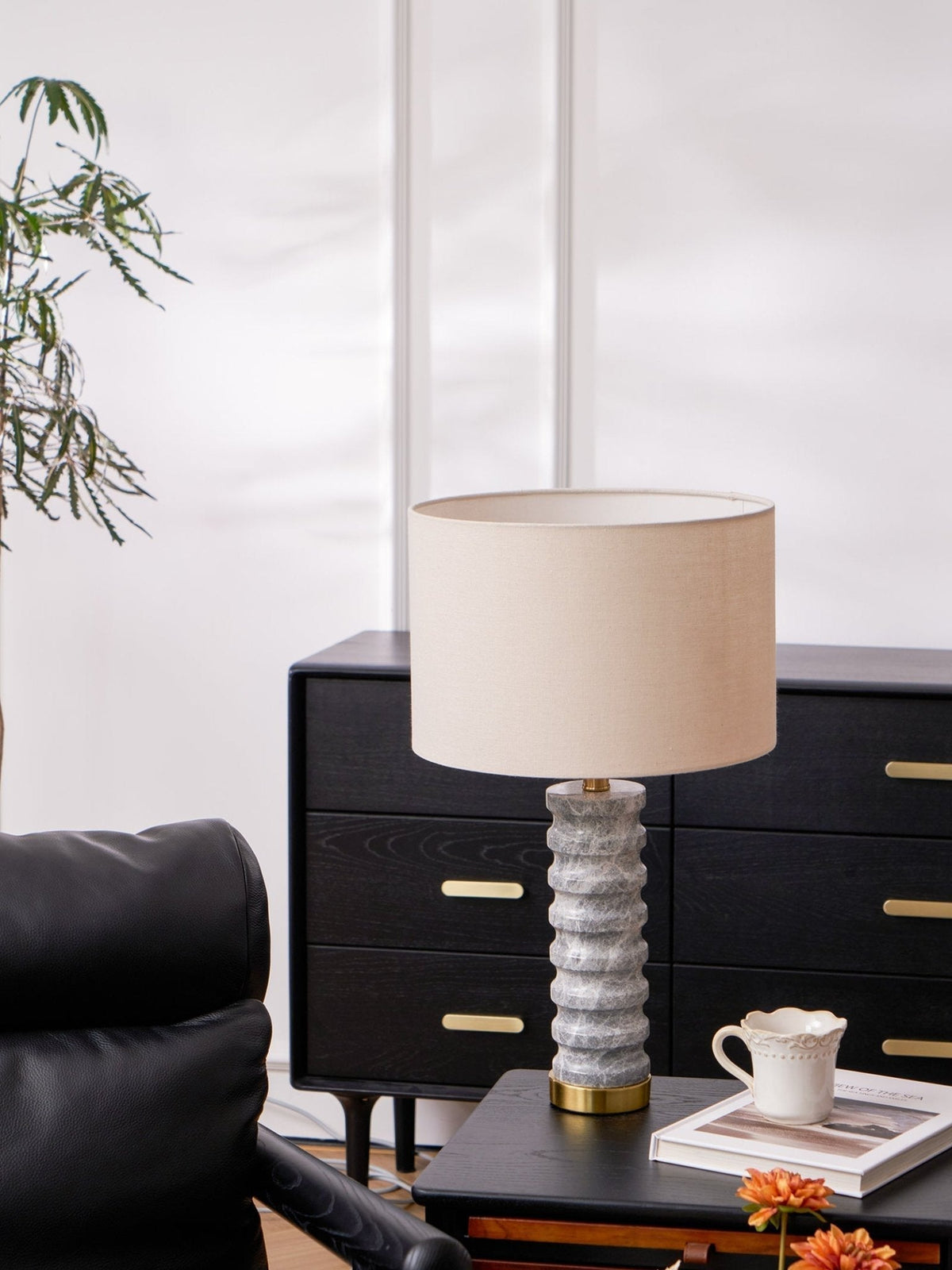 Petirielle lampada da tavolo in Pietra moderna