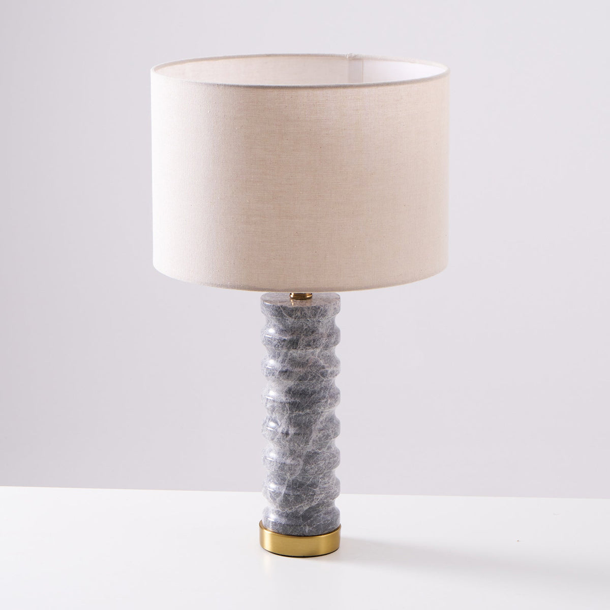 Petirielle lampada da tavolo in Pietra moderna