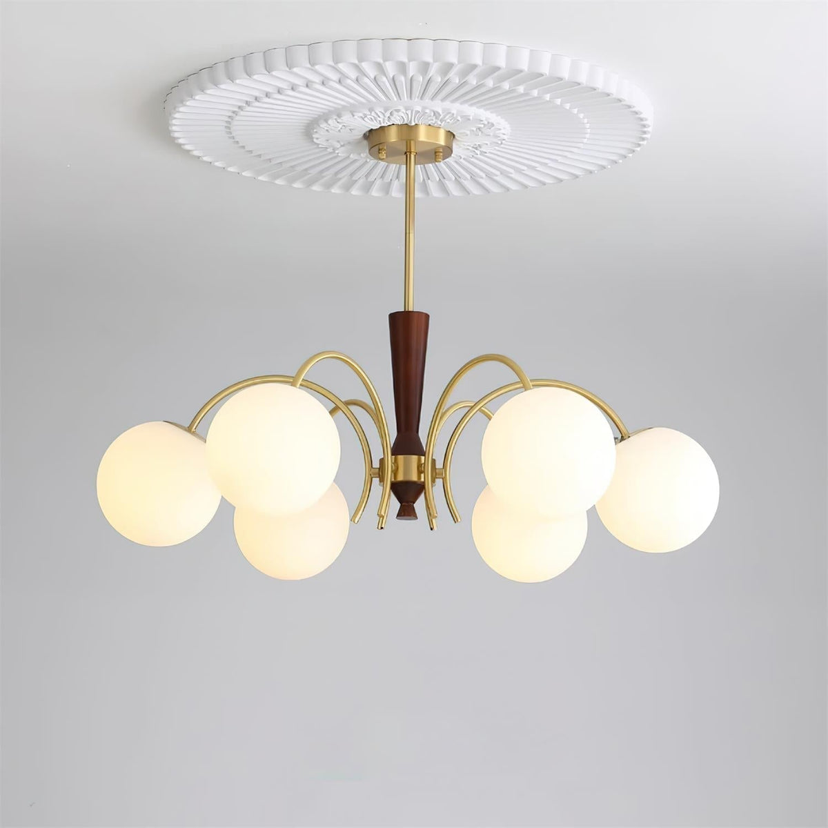 Veslo lampadario in ottone e legno con Paralume Sferico