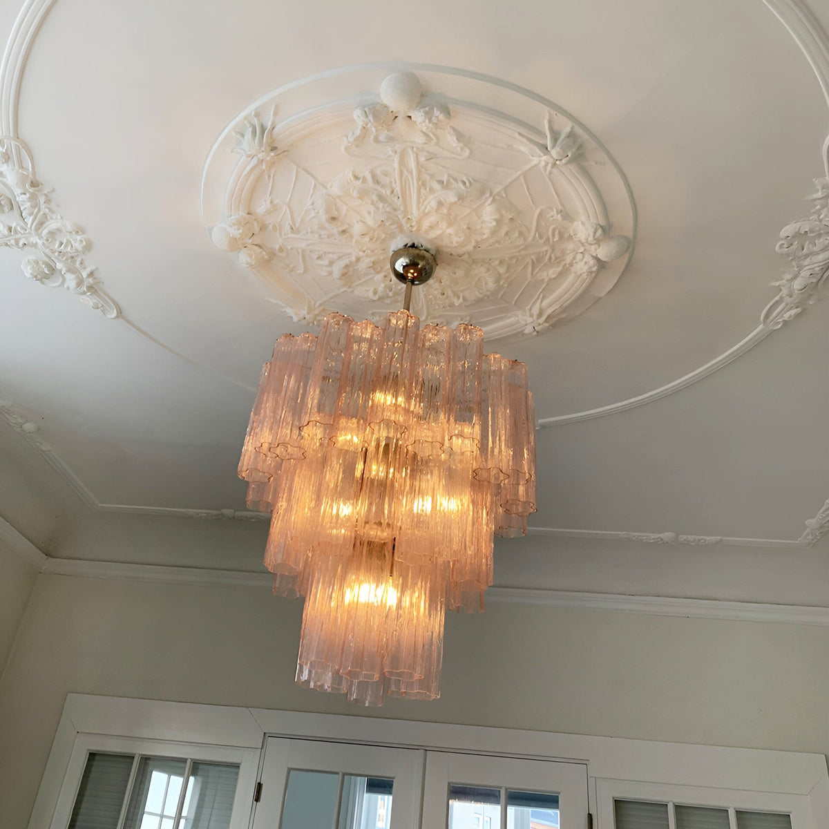 Veloraria lampadario Tubi in vetro Rosa Strati moderni