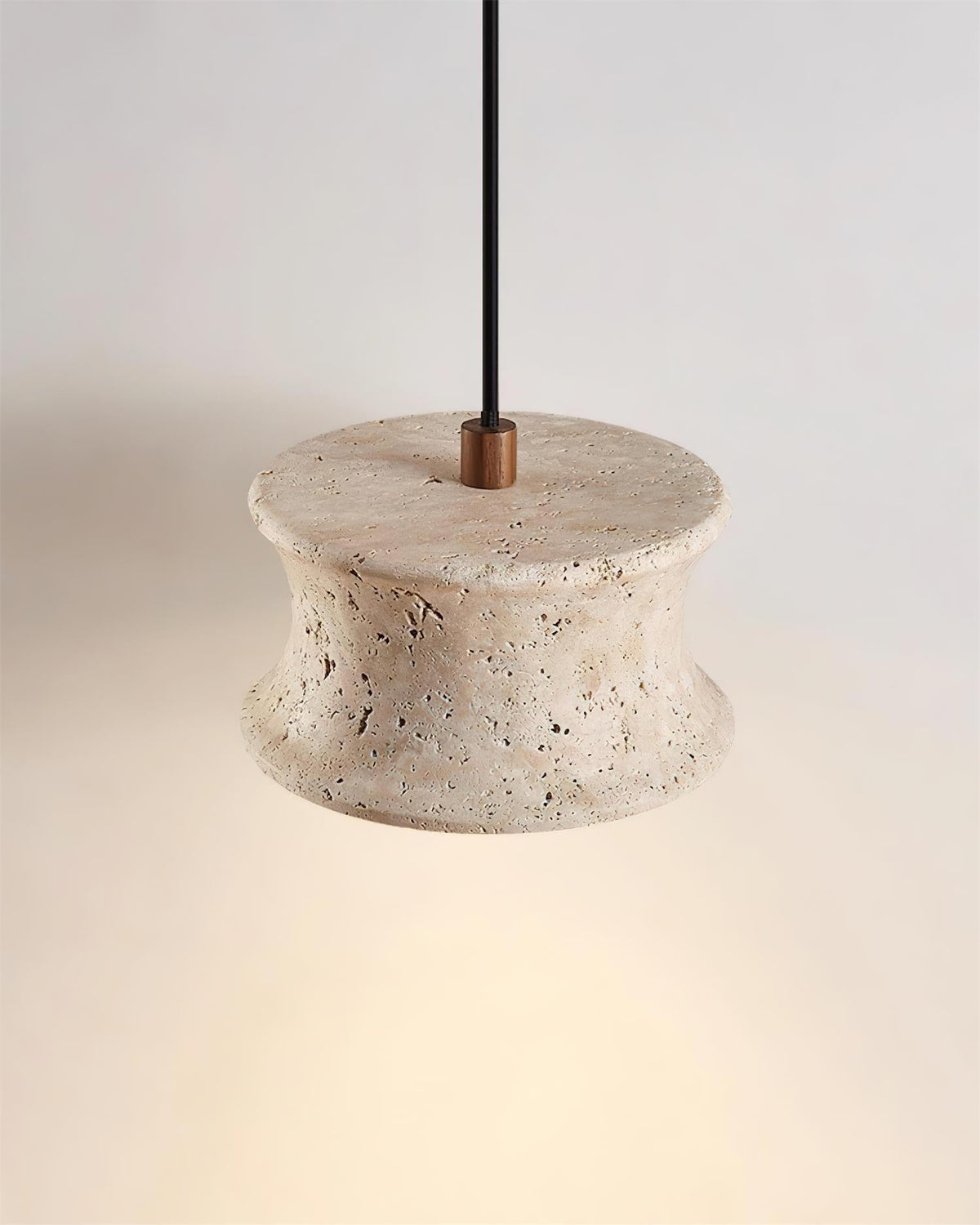Noreria lampada a sospensione in travertino con Forma Scultorea