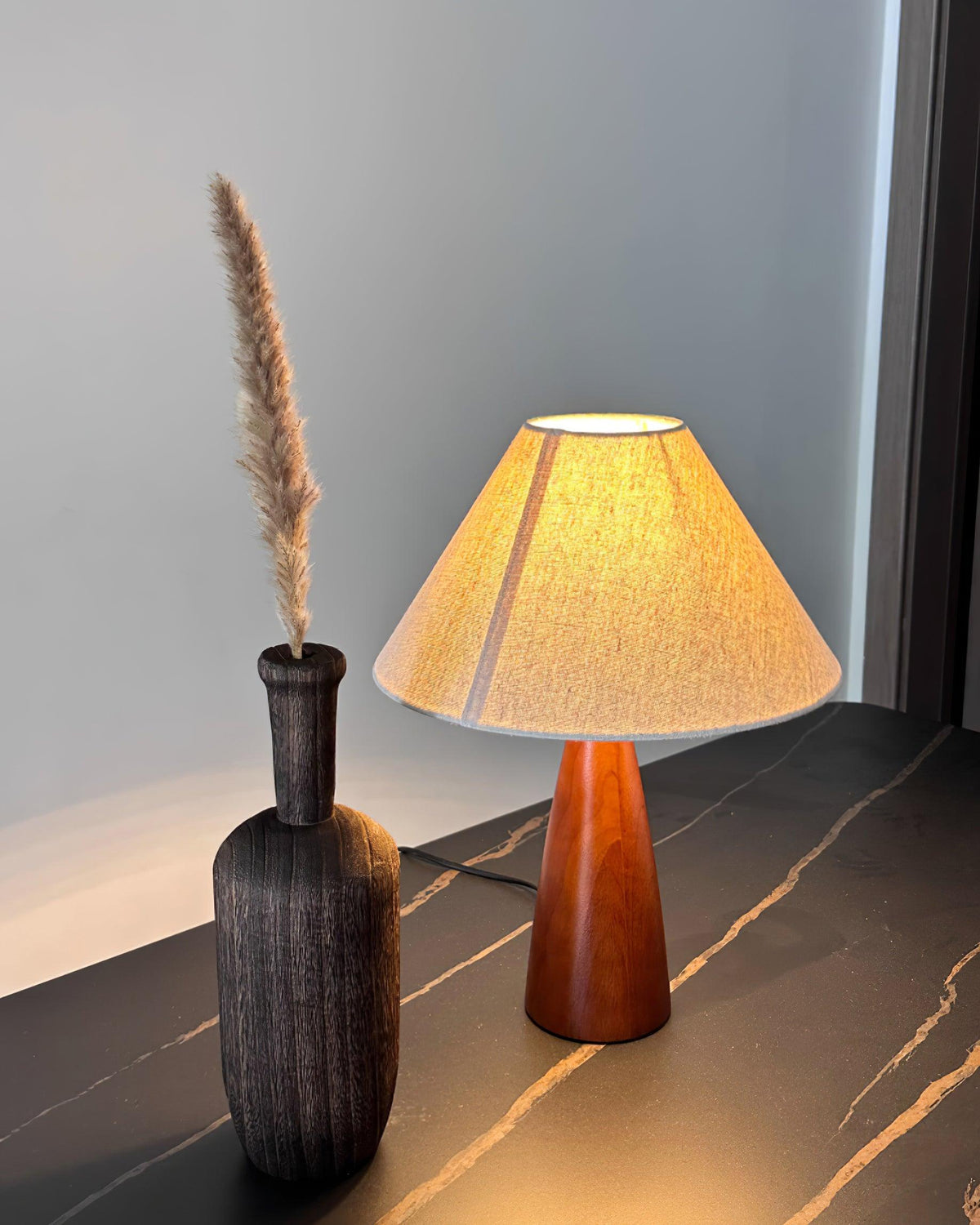 Taper lampada da tavolo