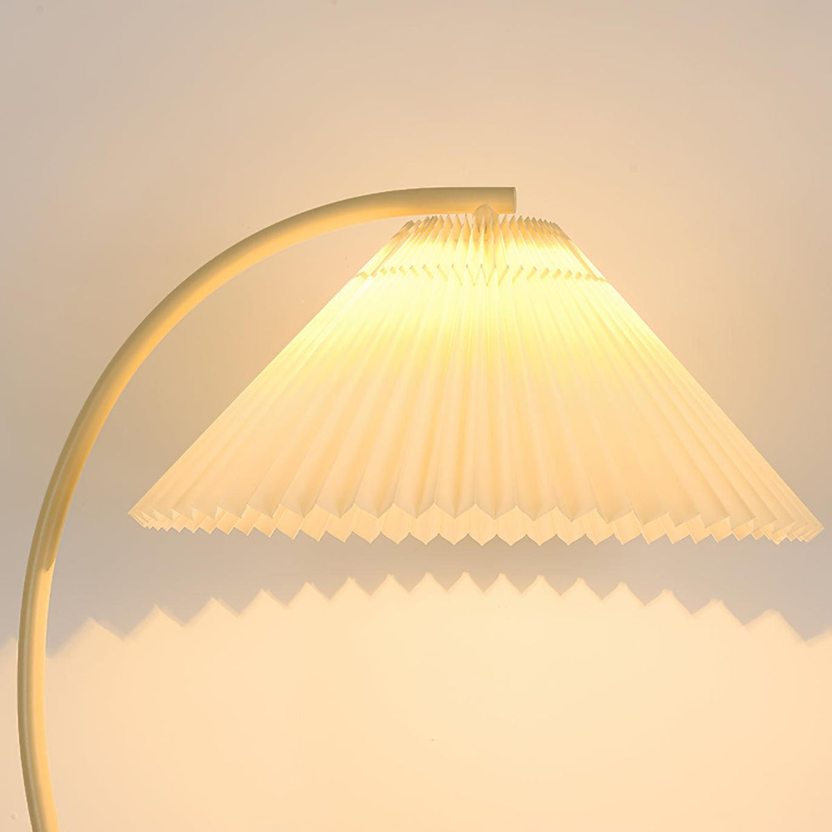 Mytalil lampada da terra moderna in tessuto Curvo
