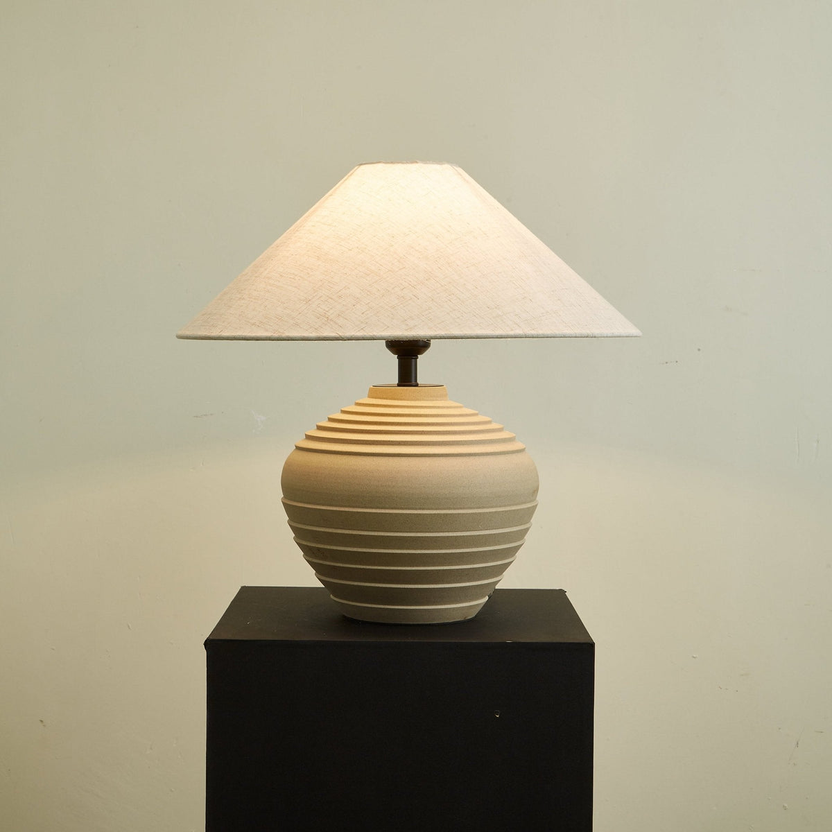 Serano lampada da tavolo Rustic Ridge Beige
