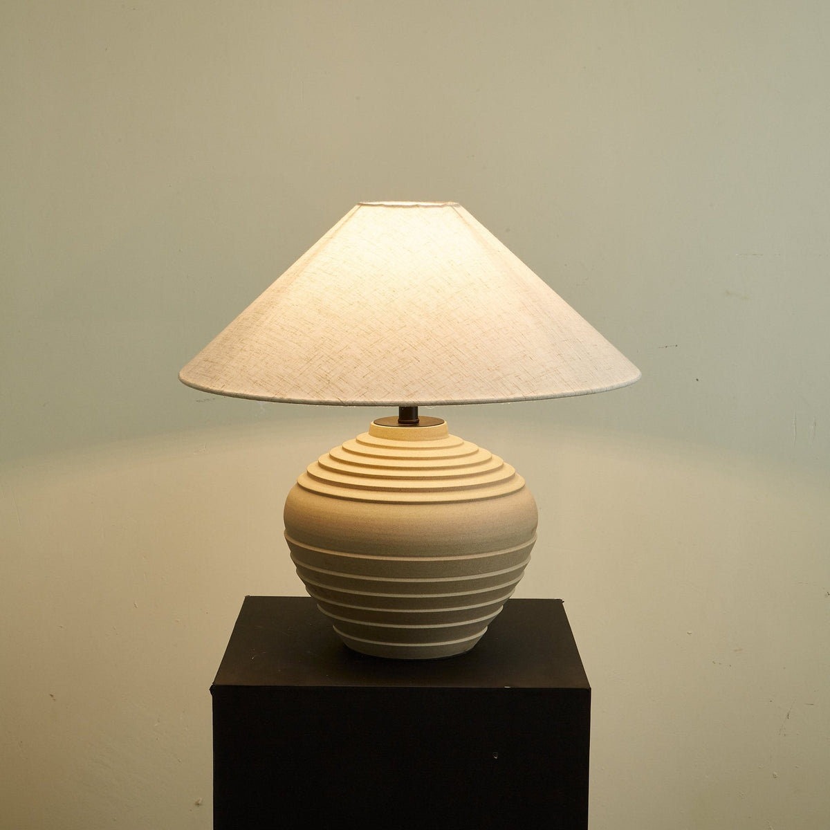 Serano lampada da tavolo Rustic Ridge Beige