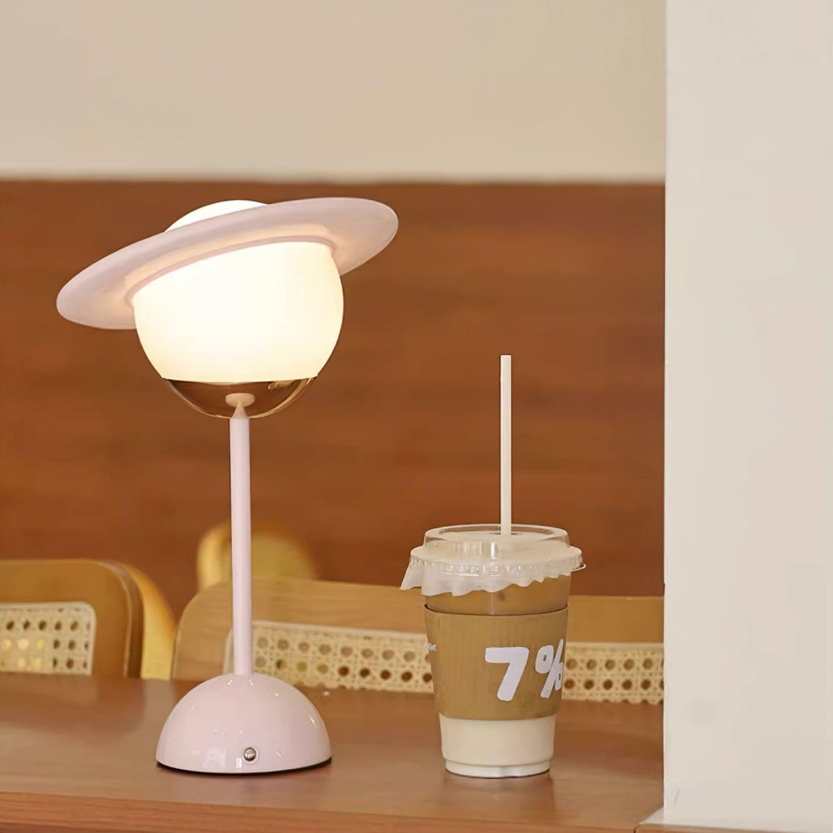 Asy lampada da tavolo moderna