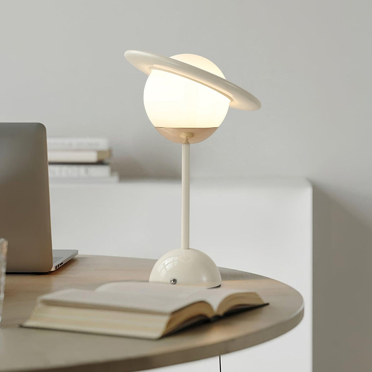 Asy lampada da tavolo moderna