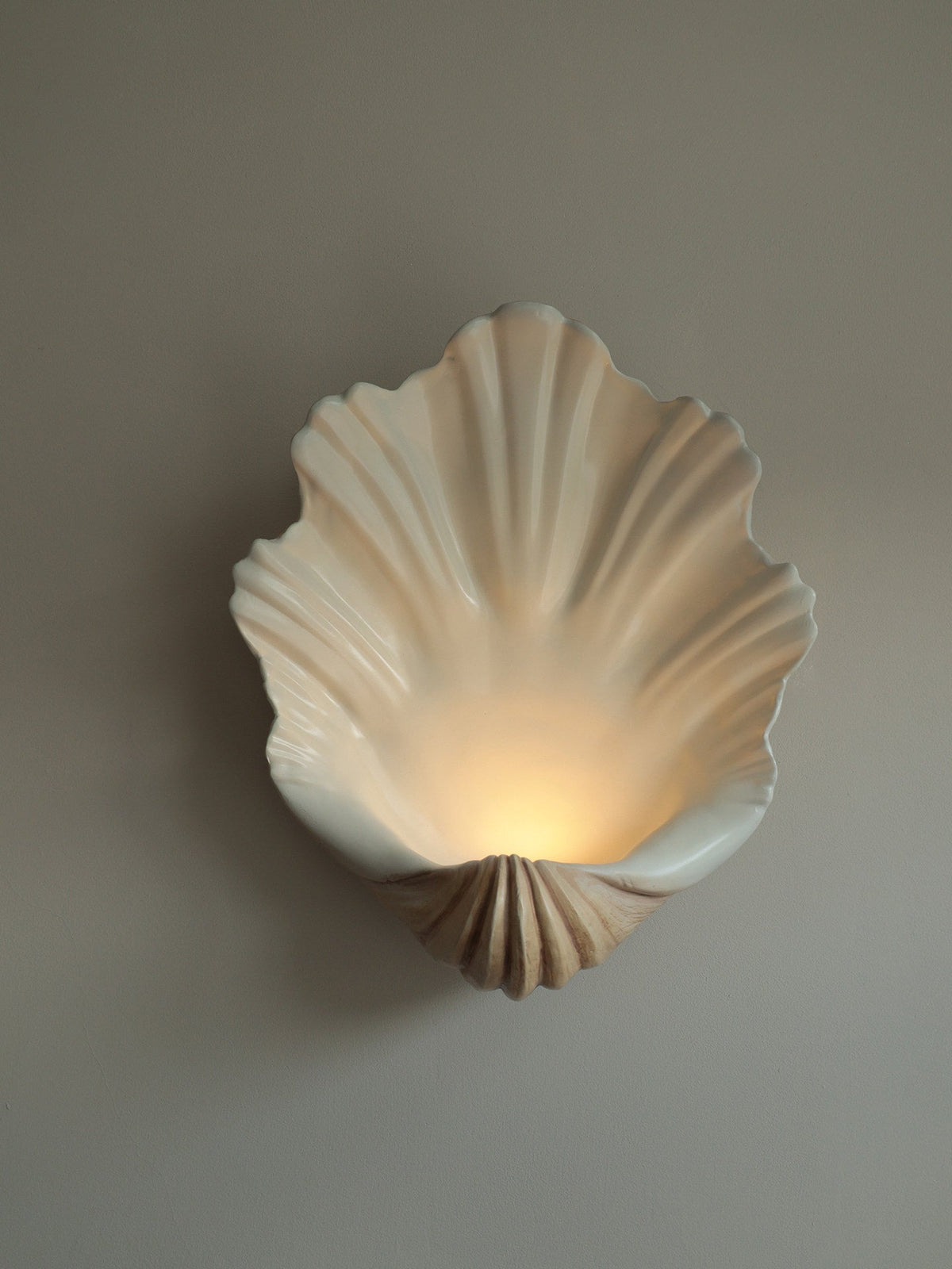 Shell applique